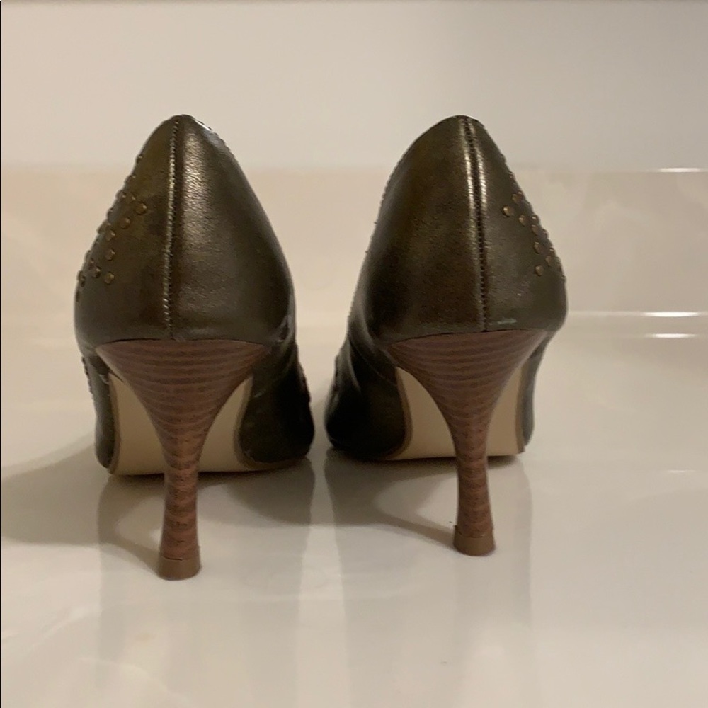 Pumps - Picture 4 of 4